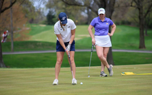 Elaine Grant putting