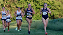 Freshmen UIS cross country runners Elly and Natalie