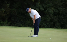 Peyton Woods putting