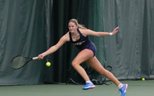 Niamh Grogan playing tennis 