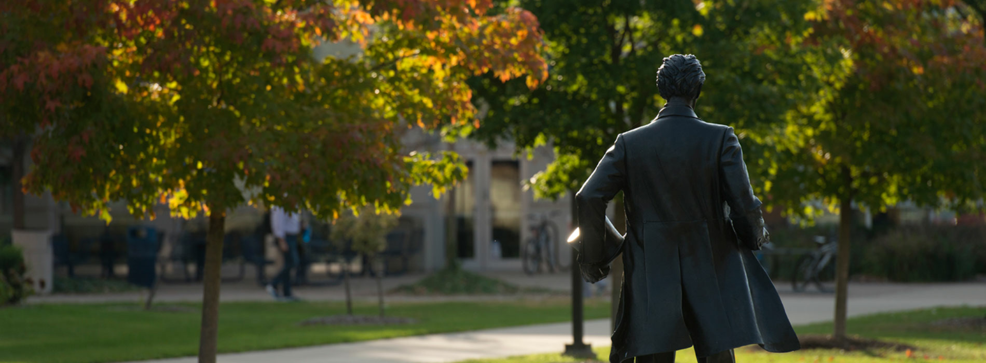 Abraham Lincoln statue on UIS campus