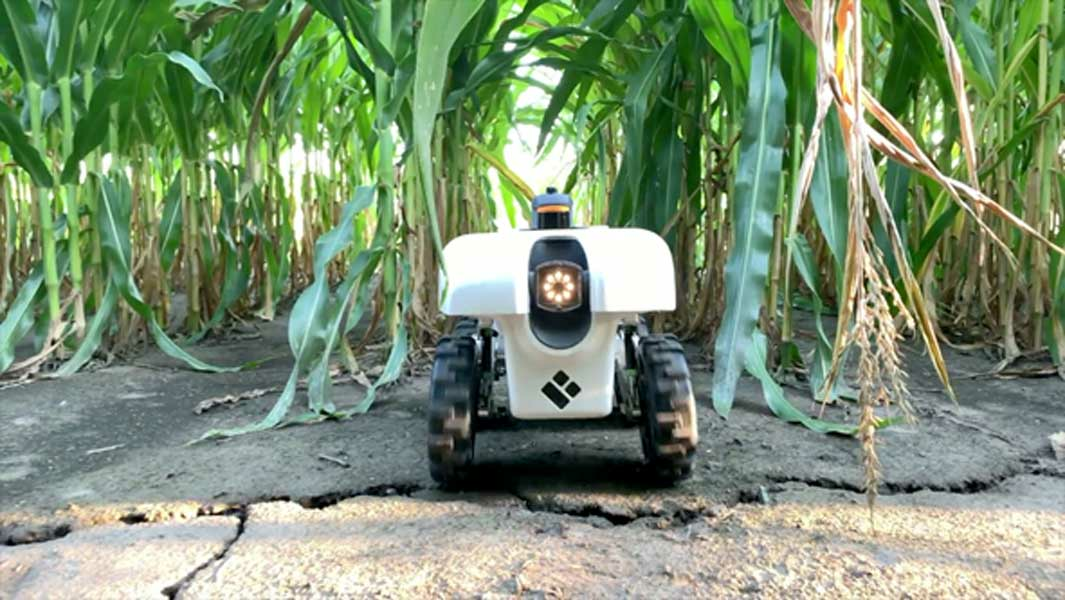 digital technology in agriculture machine in field