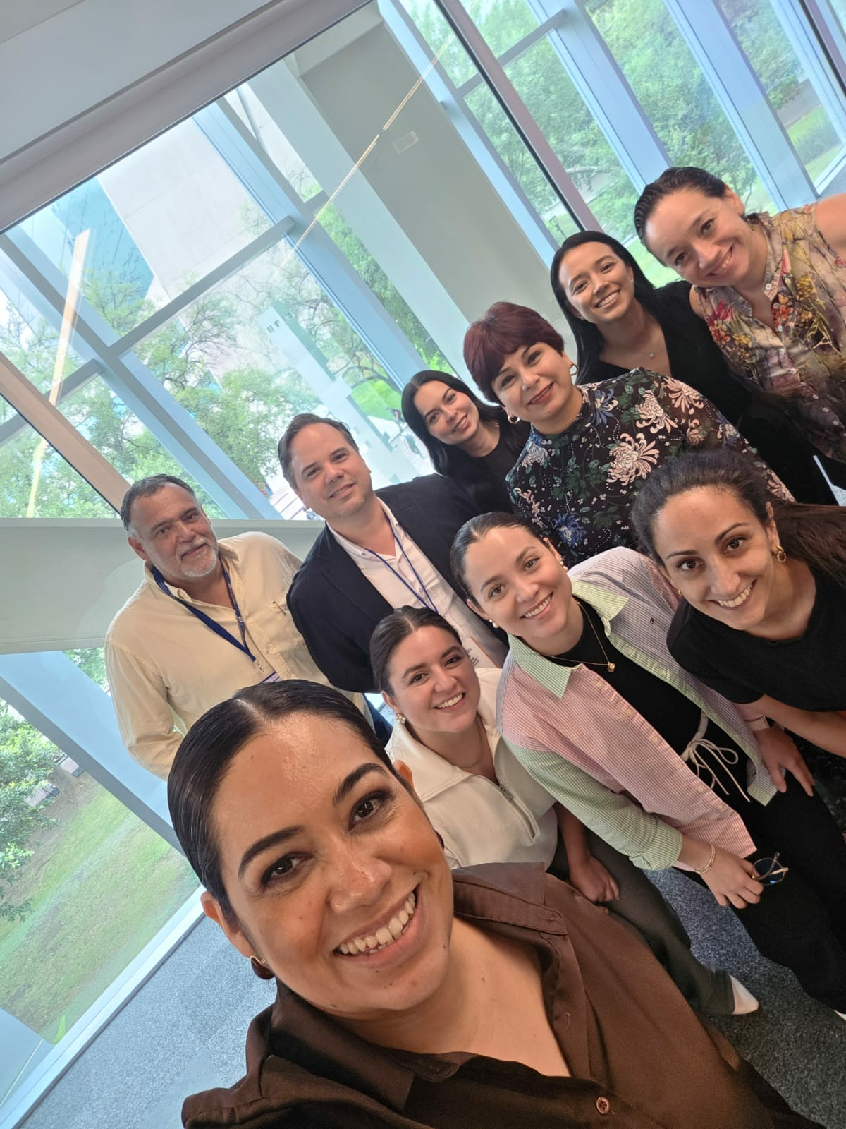 Shipra Gupta poses with faculty and staff during a digital marketing and analytics workshop at TEC.