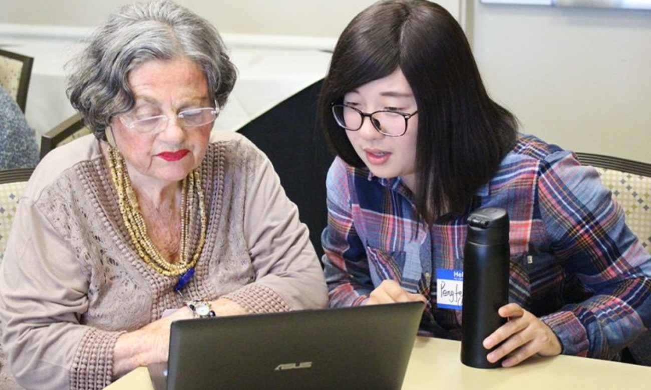 Helping Hands with Technology 