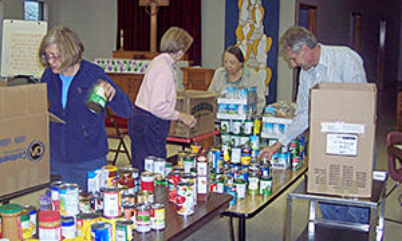 Feeding Hope: A Fight Against Food Insecurity with Grace Food Pantry