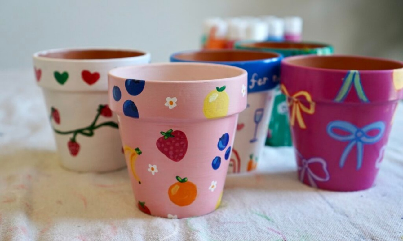 PAINT A POT WITH ISA
