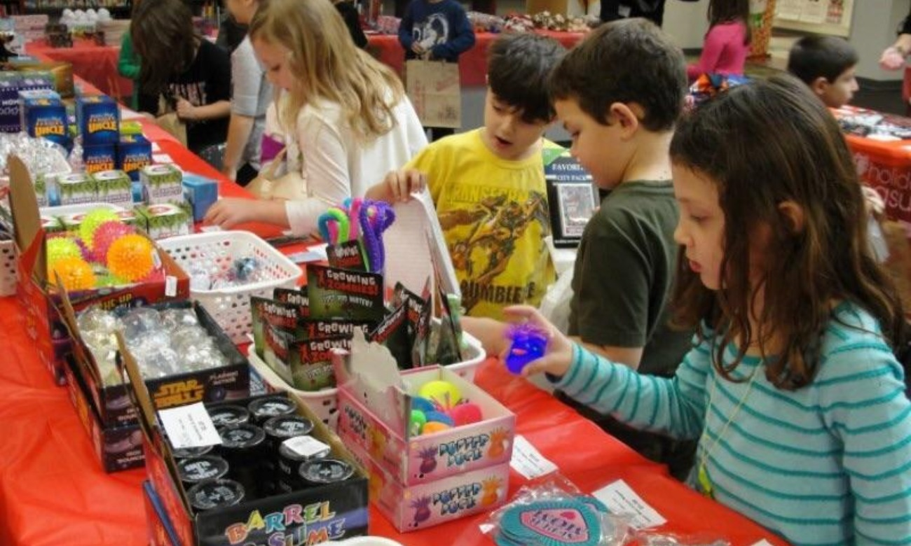 Mini O'Beirne Crisis Nursery - Holiday Store