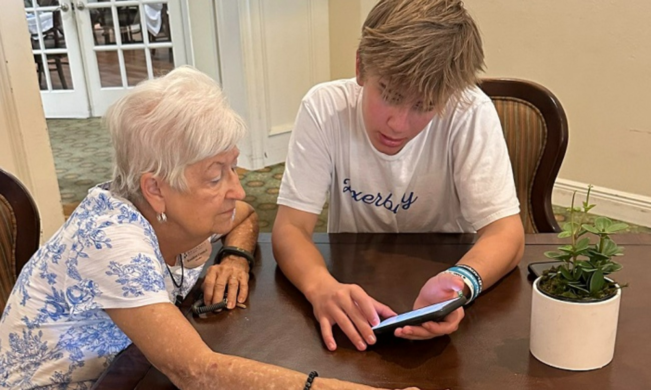 Service-a-thon: Helping Hands With Technology at Concordia Village