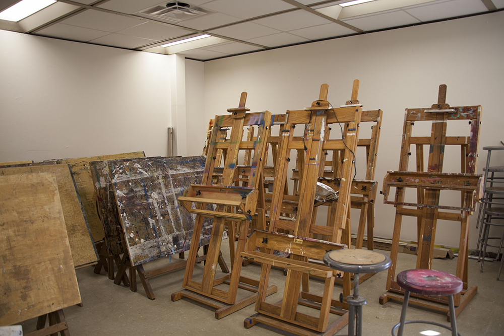 easels in VPA 77