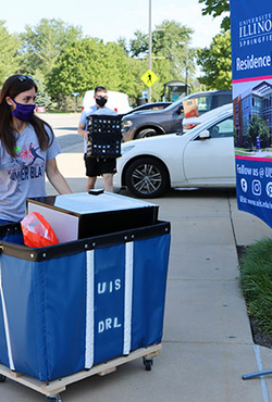 students moving in