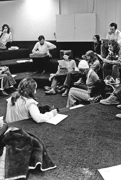 Photo of the 1970's "Pit" classroom at Sangamon State University 