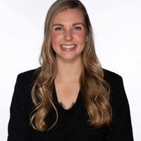 headshot of Ashley Beaton Simpson