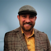 headshot of Luke Raymond