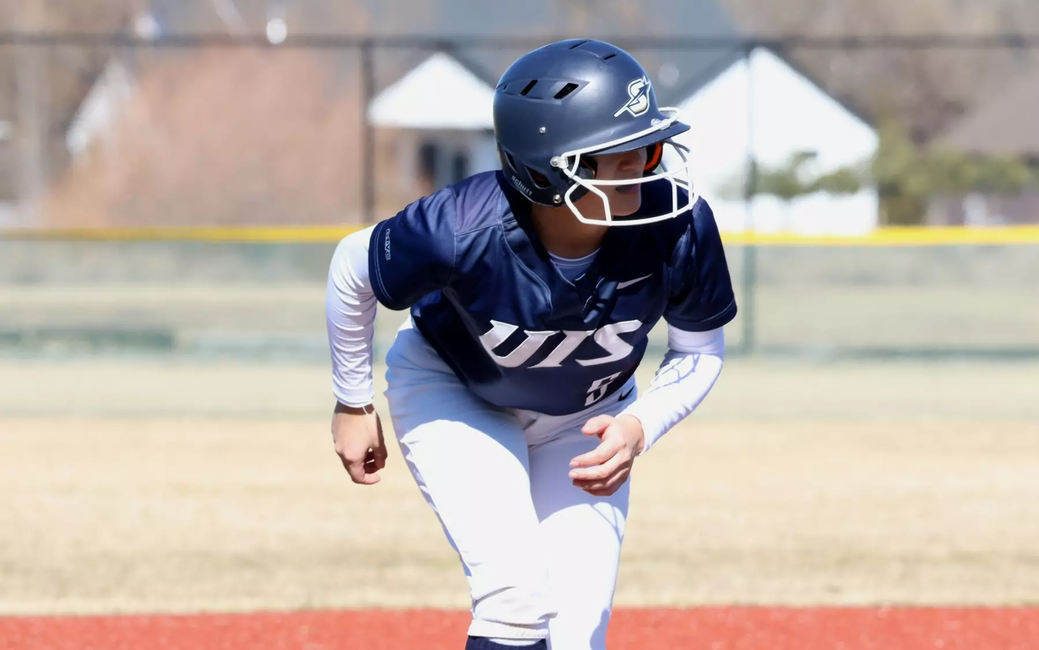 Sophie Rivera on third base