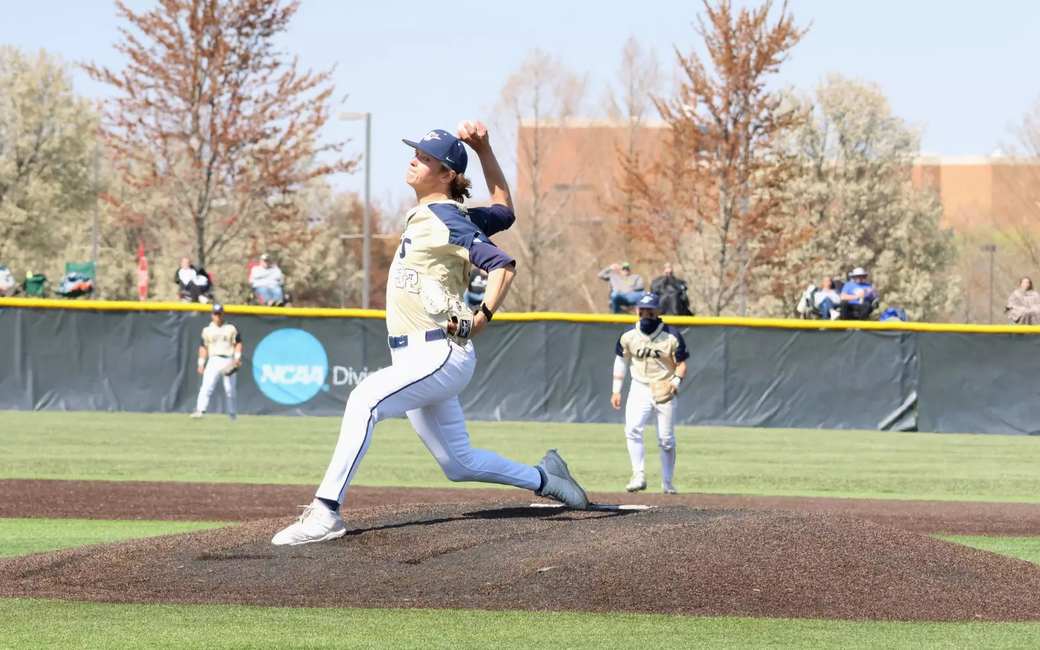 Mark Decicco pitching