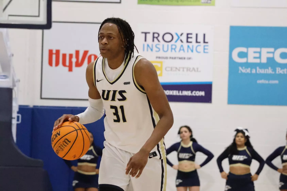 Khalil Ross playing basketball