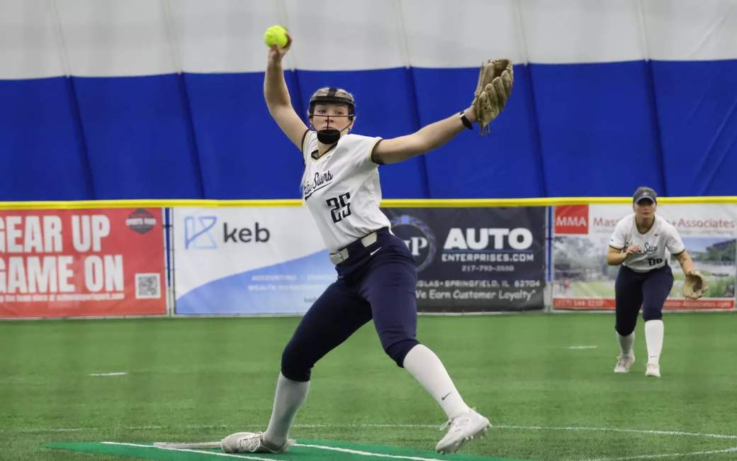 Calista Stahlhut pitching