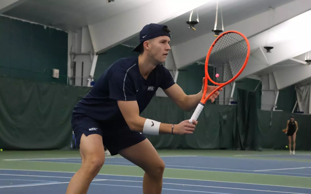 Lukas Pieringer playing tennis