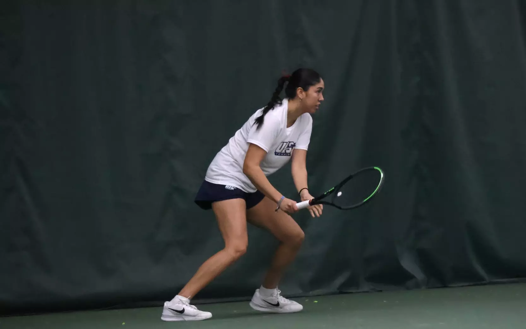 Cristina Mendoza Romero playing tennis