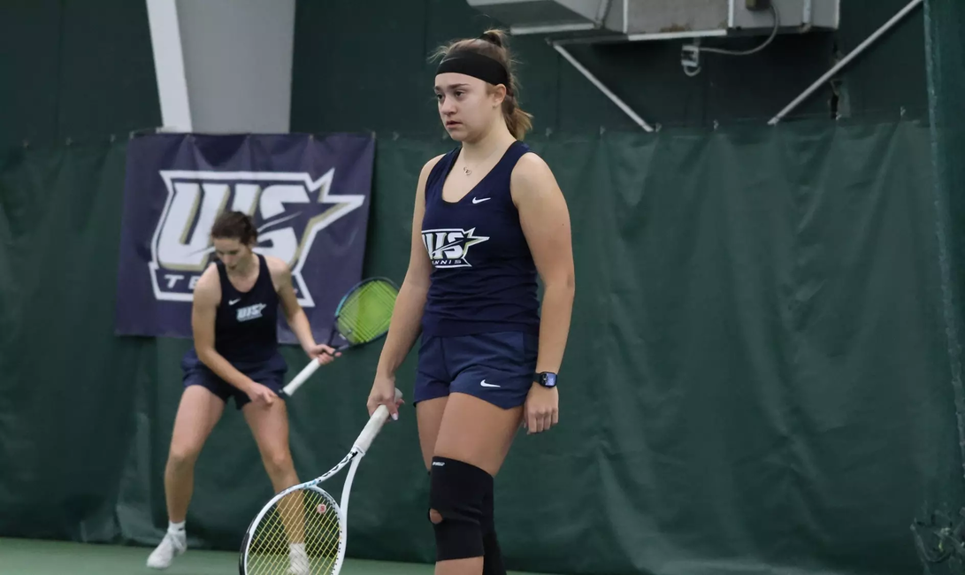 Kamila Kalinowska during tennis match
