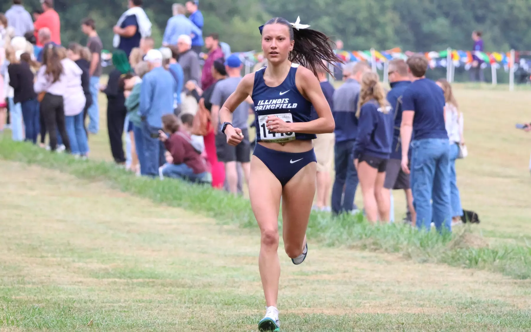 Madelyn Miller running cross country