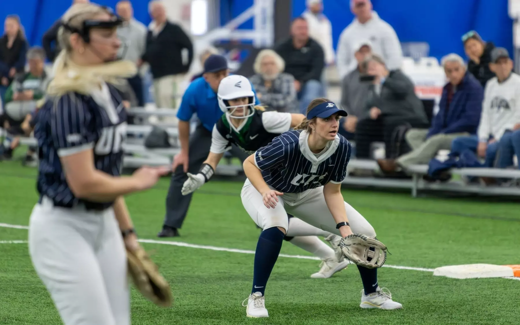 Erin Pulliam playing first base for UIS softball