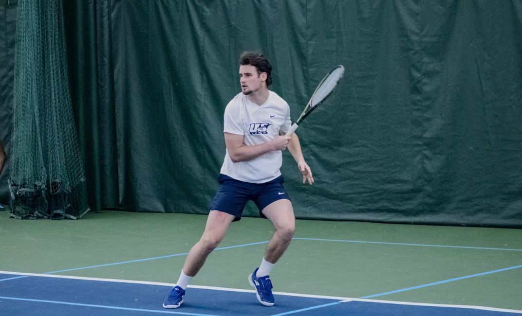 Antonio Ayerbe Streubel playing tennis
