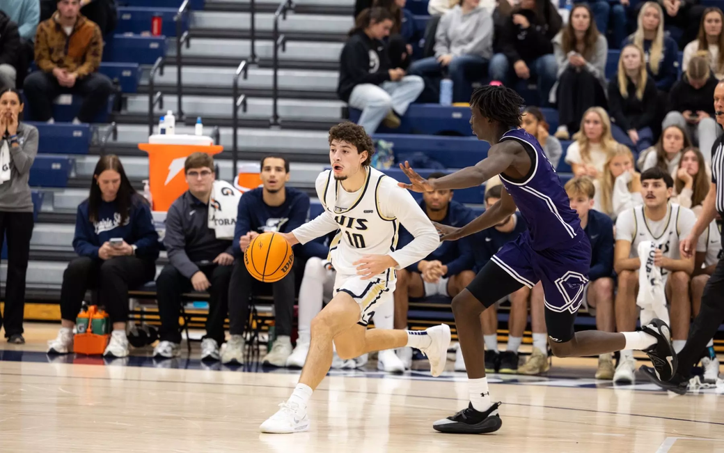 Isaiah Davis playing basketball 