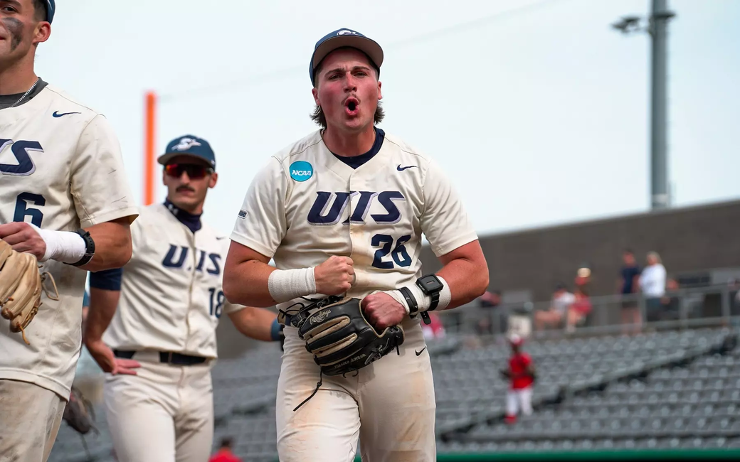 Johnny Wendling celebrates win