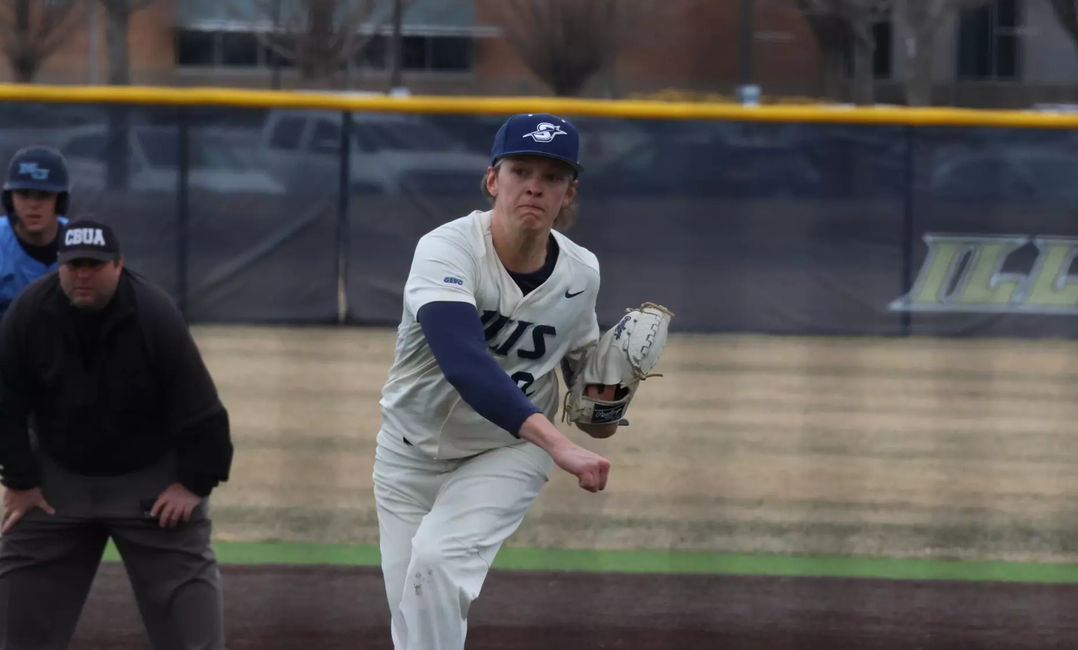Mark Decicco pitching