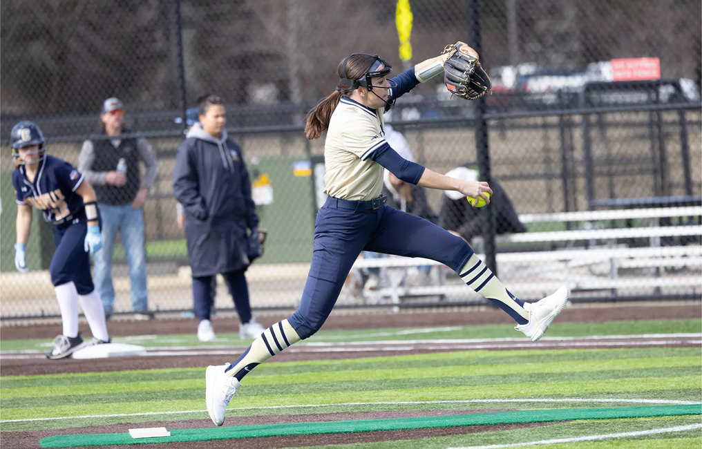 Rosie Bartletti Pitching