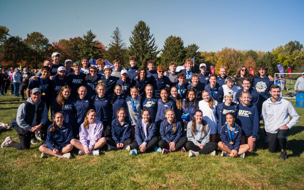 UIS Cross Country Team Photo