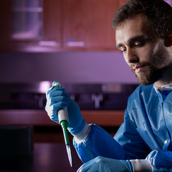 MLS student in lab