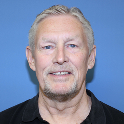 Leonard                                                      Bogle
