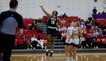 Emari Doby layup