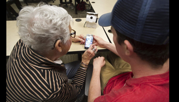 Helping Hands With Technology at Concordia Village