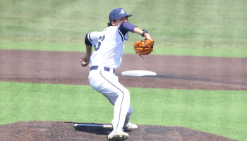 Kannon Walker pitching