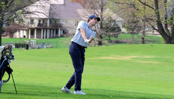 Charles Prins golfing