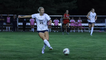 Abigail Roy playing soccer, UIS defender