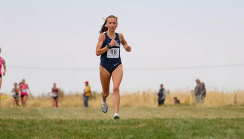Madelyn Miller-Ross races to GLVC title at Lewis XC Course