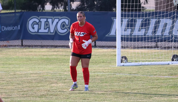 Gigi Yurevich in goal for the UIS Prairie Stars