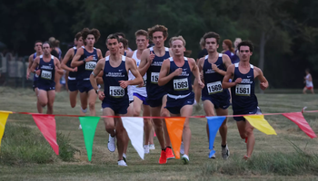 UIS men's cross country team leading race