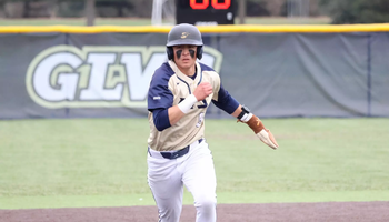 Jesse Contreras baserunning