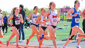 Kaleigh Inniss running outdoor track