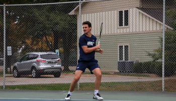 Antonio Ayerbe Streubel playing tennis