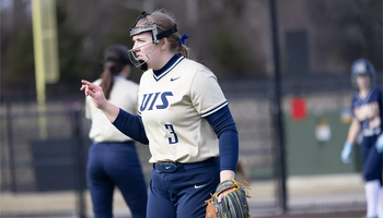 Ella Brinkley playing third base