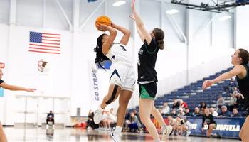 Kayla Rice shooting the basketball