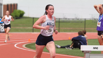 Emma Leahy racing outdoor track