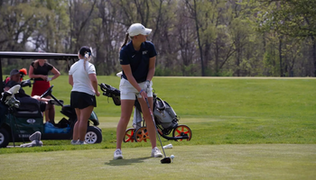 Elaine grant golfing