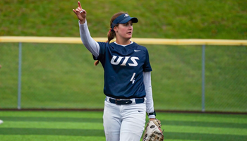 UIS Softball Athlete Bailey Masching in the infield